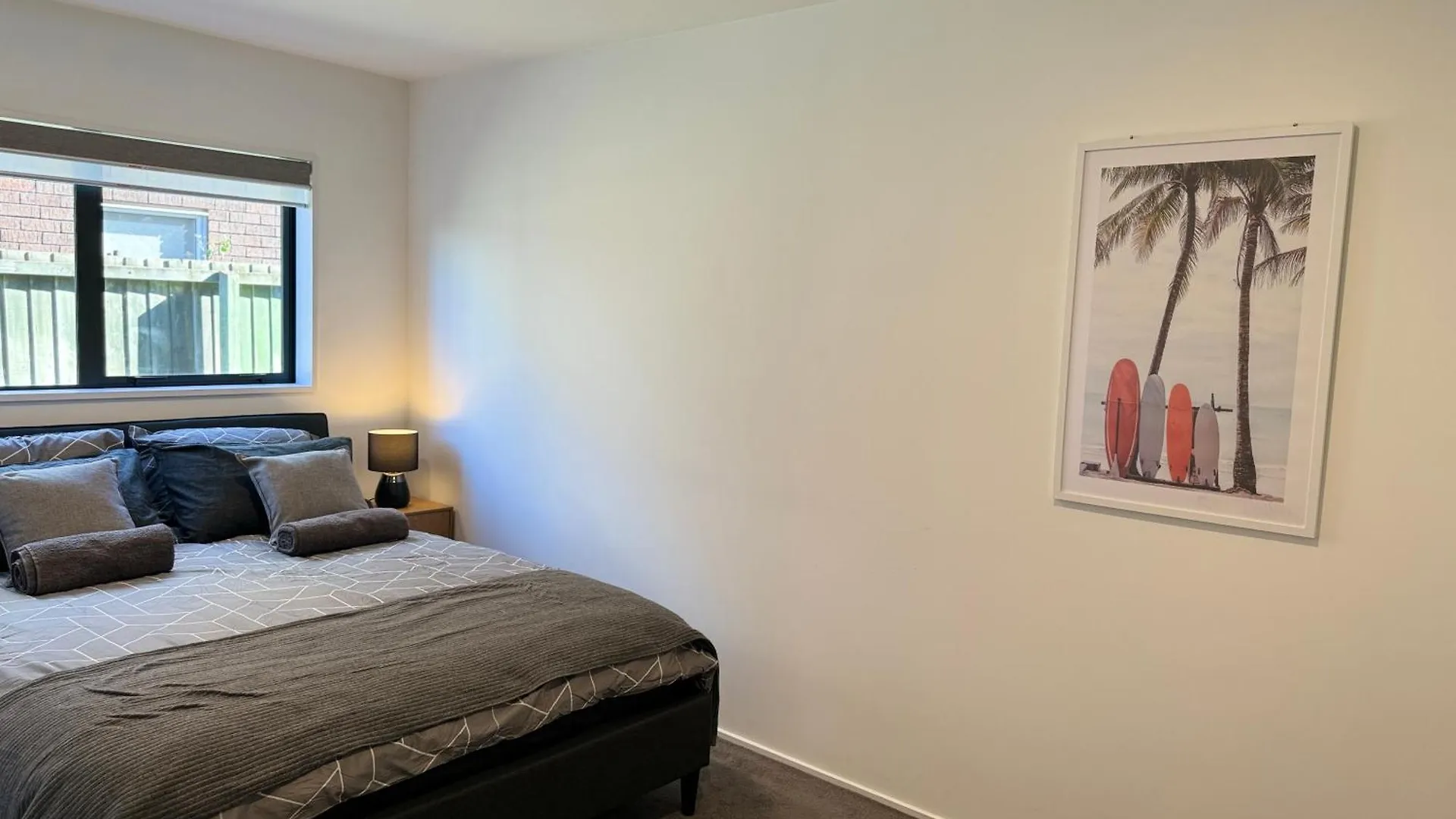 Airport Retreat 4Br 8 Guests Villa Christchurch Holiday home